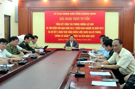 សន្និសីទបូកសរុបការងារទប់ទល់នឹងព្យុះនិងសង្រ្គោះជនរងគ្រោះ២០១២